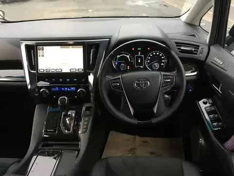 カタログ画像：アルファードハイブリッド （ALPHARD HYBRID） ハイブリッドＳＲ 2015年1月 DAA-AYH30W 2500cc ラグジュアリーホワイトパールクリスタルシャインガラスフレークorホワイトパールクリスタルシャイン 燃費18.4km / l 内装