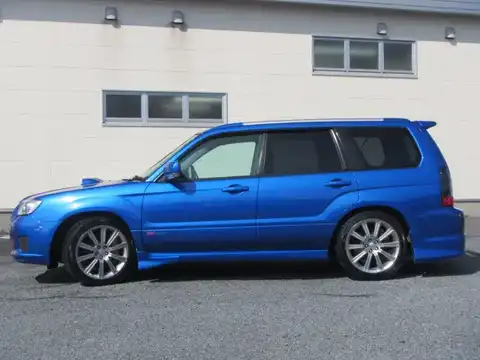 カタログ画像：フォレスター （FORESTER） ＳＴｉバージョン 2005年12月 TA-SG9 2500cc ＷＲブルー・マイカ 燃費10.0km / l 外装