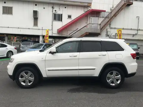 カタログ画像：ジープ・グランドチェロキー （JEEP GRAND CHEROKEE） リミテッド 2011年3月 ABA-WK36 3600cc ストーンホワイトクリアコート 燃費7.8km / l 外装