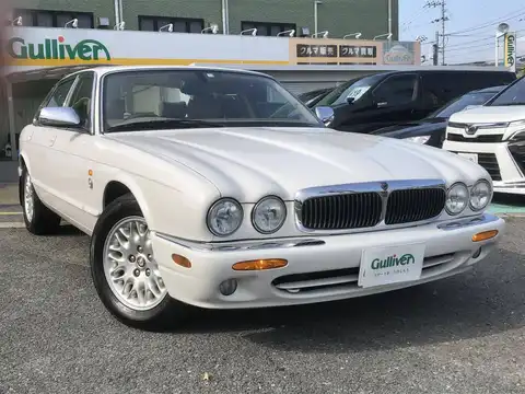 カタログ画像：ＸＪ （XJ） ＸＪ エグゼクティブ３．２－Ｖ８ 2001年6月 GF-J13KB 3200cc オニキスホワイト（ソリッド） 燃費6.7km / l メイン（その他）