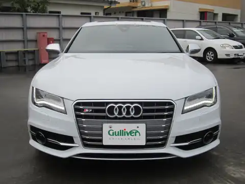 カタログ画像：Ｓ７スポーツバック （S7 SPORTBACK） ベースグレード 2014年8月 ABA-4GCEUL 4000cc アイビスホワイト 燃費9.6km / l フロント