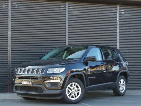 カタログ画像：ジープ・コンパス （JEEP COMPASS） スポーツ 2017年12月 ABA-M624 2400cc ブリリアントブラッククリスタルパールコート 燃費11.9km / l フロント