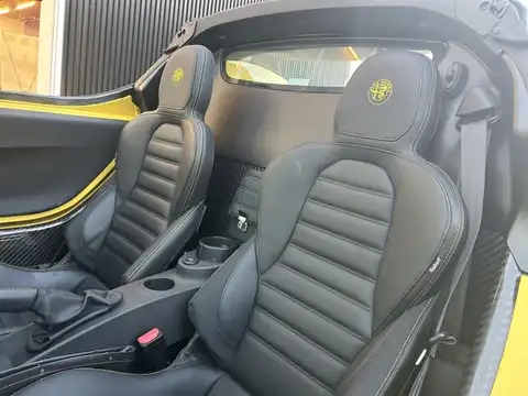 カタログ画像：４Ｃスパイダー （4C SPIDER） ベースグレード 2019年10月 ABA-96018 1800cc プロトタイプイエロー 燃費12.1km / l 内装