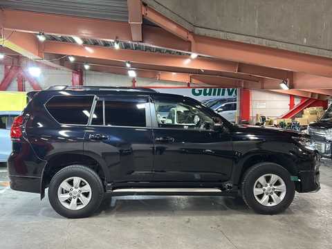 カタログ画像：ランドクルーザープラド （LAND CRUISER PRADO） ＴＸ 2022年8月 3BA-TRJ150W 2700cc ブラックorアティチュードブラックマイカ 燃費8.3km / l 外装