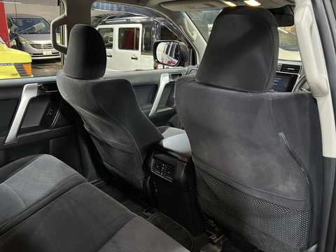 カタログ画像：ランドクルーザープラド （LAND CRUISER PRADO） ＴＸ 2022年8月 3BA-TRJ150W 2700cc ブラックorアティチュードブラックマイカ 燃費8.3km / l バック