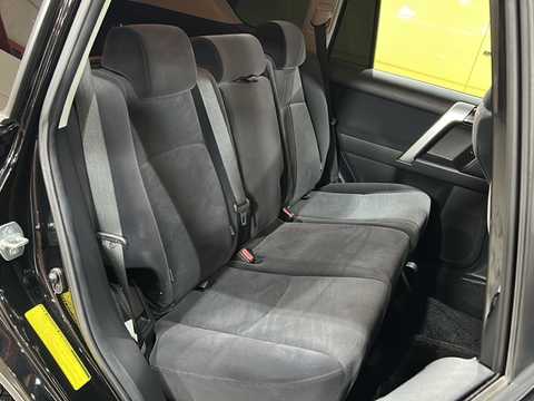 カタログ画像：ランドクルーザープラド （LAND CRUISER PRADO） ＴＸ 2022年8月 3BA-TRJ150W 2700cc ブラックorアティチュードブラックマイカ 燃費8.3km / l バック
