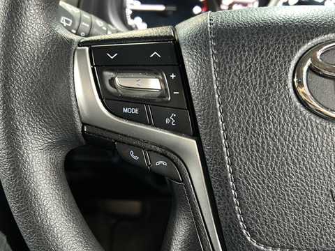 カタログ画像：ランドクルーザープラド （LAND CRUISER PRADO） ＴＸ 2022年8月 3BA-TRJ150W 2700cc ブラックorアティチュードブラックマイカ 燃費8.3km / l 内装