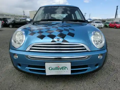 カタログ画像：ＭＩＮＩ （MINI） ワン 2004年9月 GH-RA16 1600cc エレクトリック・ブルーメタリック 燃費14.0km / l フロント