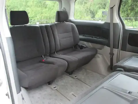 カタログ画像：アルファードＶ （ALPHARD V） ＭＳ 2002年5月 TA-MNH15W 3000cc ホワイトパールマイカ 燃費8.6km / l 内装