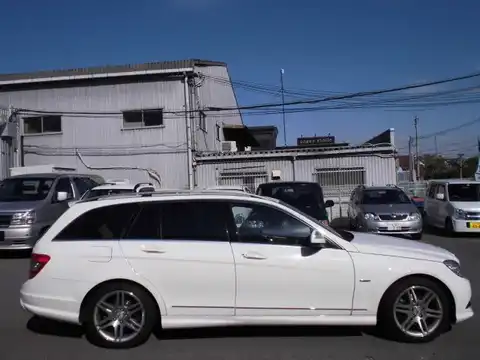 カタログ画像：Ｃクラスステーションワゴン （C-CLASS STATIONWAGON） Ｃ２５０ ＣＧＩブルーエフィシェンシー ステーションワゴン アバンギャルド 2010年8月 DBA-204247 1800cc カルサイトホワイト 燃費11.0km / l 外装