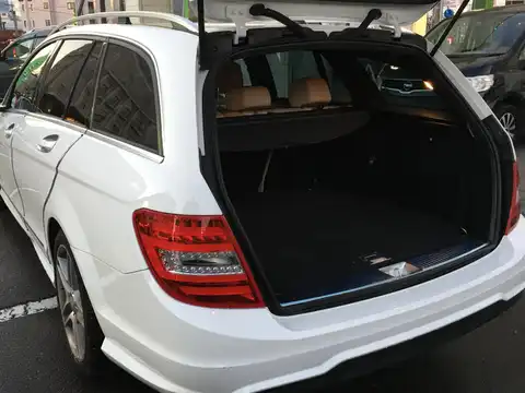 カタログ画像：Ｃクラスステーションワゴン （C-CLASS STATIONWAGON） Ｃ２００ ステーションワゴン アバンギャルド 2013年8月 DBA-204248 1800cc ポーラーホワイト（Ｓ） 燃費13.6km / l 内装