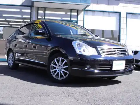 カタログ画像：ブルーバードシルフィ （BLUEBIRD SYLPHY） ２０Ｇ 2009年5月 DBA-KG11 2000cc サファイアブラック（Ｐ） 燃費16.0km / l メイン（その他）