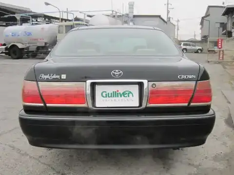 カタログ画像：クラウン （CROWN） ロイヤルサルーン 1999年9月 GF-JZS155 3000cc ブラック 燃費9.4km / l バック