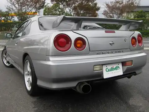 カタログ画像：スカイライン （SKYLINE） ２５ＧＴ 1998年5月 GF-ER34 2500cc ソニックシルバー（Ｍ） 燃費10.6km / l バック