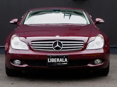 カタログ画像：ＣＬＳクラス （CLS-CLASS） ＣＬＳ３５０ 2006年9月 DBA-219356C 3500cc キューバナイトシルバー（Ｍ）orイリジウムシルバー（Ｍ） 燃費8.5km / l フロント