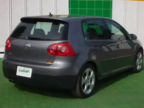 カタログ画像：ゴルフ （GOLF） ＧＴＩ 2007年8月 ABA-1KAXX 2000cc ユナイテッドグレーメタリックorブルーグラファイトパールエフェクト 燃費12.6km / l バック