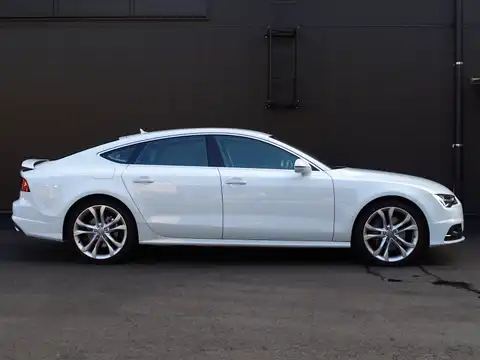 カタログ画像：Ａ７スポーツバック （A7 SPORTBACK） ２．０ＴＦＳＩクワトロ 2015年4月 ABA-4GCYPC 2000cc アイビスホワイト 燃費13.6km / l 外装