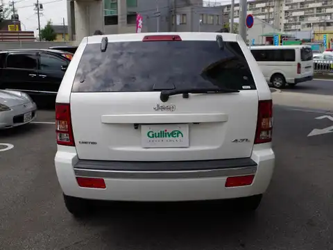 カタログ画像：ジープ・グランドチェロキー （JEEP GRAND CHEROKEE） リミテッド４．７ 2006年6月 GH-WH47 4700cc ストーンホワイトクリアコート 燃費6.1km / l バック