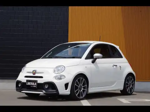 カタログ画像：アバルト５９５ （ABARTH 595） ツーリズモ 2018年9月 ABA-31214T 1400cc ビアンコガーラ 燃費12.9km / l フロント