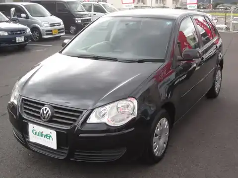 カタログ画像：ポロ （POLO） ４ドア 2006年2月 GH-9NBKY 1400cc ブラックマジックパールエフェクト 燃費14.4km / l 外装