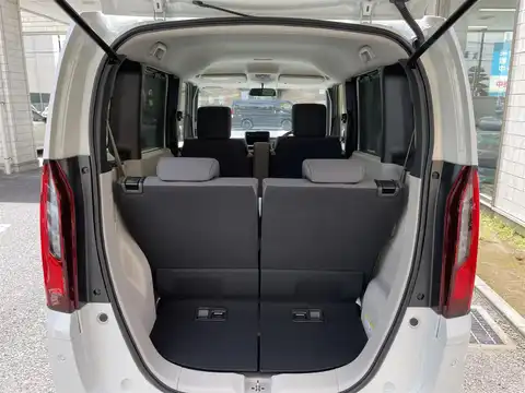 カタログ画像：Ｎ－ＢＯＸ （N-BOX） ベースグレード 2023年10月 6BA-JF5 660cc プラチナホワイト・パール 燃費21.6km / l 内装