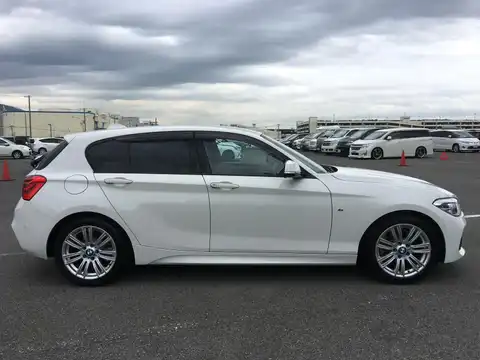 カタログ画像：１シリーズ （1 SERIES） １１８ｉ Ｍスポーツ 2016年10月 DBA-1R15 1500cc アルピン・ホワイトⅢ（ソリッド・カラー） 燃費18.1km / l 外装