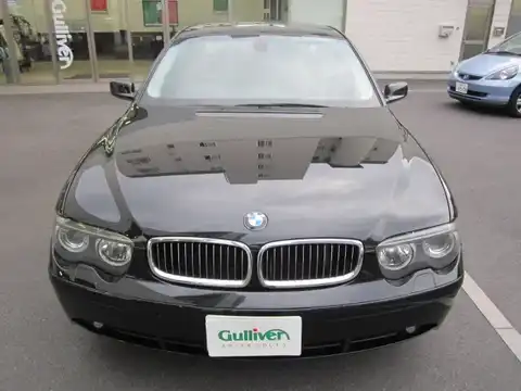 カタログ画像：７シリーズ （7 SERIES） ７３５ｉ 2003年11月 GH-GL36 3600cc ブラックⅡ（ソリッド・カラー）ｏｒブラック・サファイア（メタリック・カラー） 燃費8.4km / l フロント