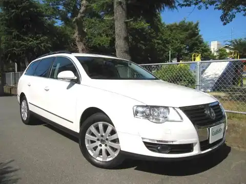 カタログ画像：パサートヴァリアント （PASSAT VARIANT） ２．０ 2007年9月 ABA-3CBVY 2000cc キャンディホワイト 燃費11.0km / l メイン（その他）