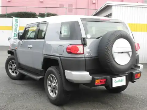 カタログ画像：ＦＪクルーザー （FJ CRUISER） オフロードパッケージ 2010年12月 CBA-GSJ15W 4000cc ツートーン グレーメタリック 燃費8.4km / l バック