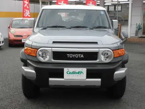 カタログ画像：ＦＪクルーザー （FJ CRUISER） オフロードパッケージ 2010年12月 CBA-GSJ15W 4000cc ツートーン グレーメタリック 燃費8.4km / l フロント