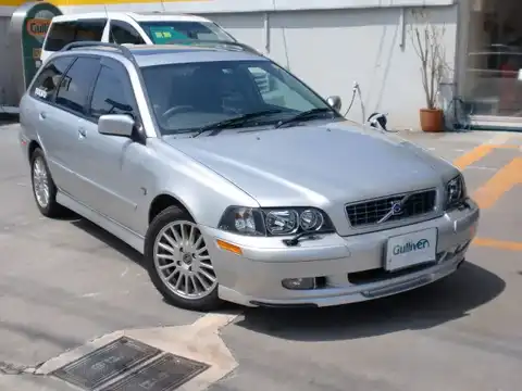 カタログ画像：Ｖ４０ （V40） クラシック 2003年4月 GH-4B4204W 2000cc ピュアシルバーメタリック 燃費9.0km / l メイン（その他）