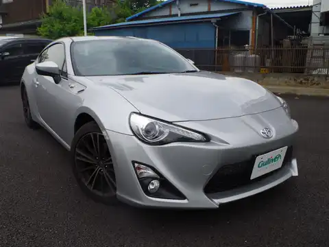 カタログ画像：８６ （86） ＧＴリミテッド 2013年7月 DBA-ZN6 2000cc スターリングシルバーメタリック 燃費12.4km / l メイン（その他）