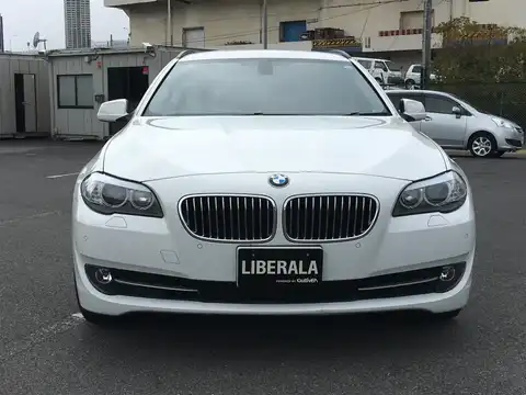 カタログ画像：５シリーズ （5 SERIES） ５２３ｉツーリング ハイラインパッケージ 2010年9月 DBA-MT25 2500cc 燃費10.2km / l フロント