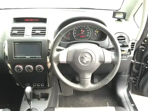 カタログ画像：ＳＸ４ （SX4） １．５サロモンリミテッド 2007年11月 DBA-YA11S 1500cc ブルーイッシュブラックパール３ 燃費16.4km / l 内装