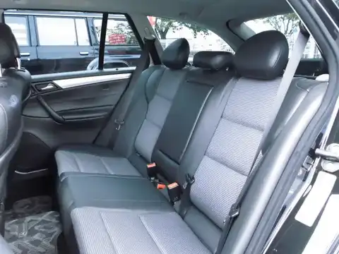 カタログ画像：Ｃクラスステーションワゴン （C-CLASS STATIONWAGON） Ｃ１８０コンプレッサー ステーションワゴン アバンギャルド リミテッド 2005年5月 GH-203246 1800cc オブシディアンブラック 燃費10.4km / l 内装