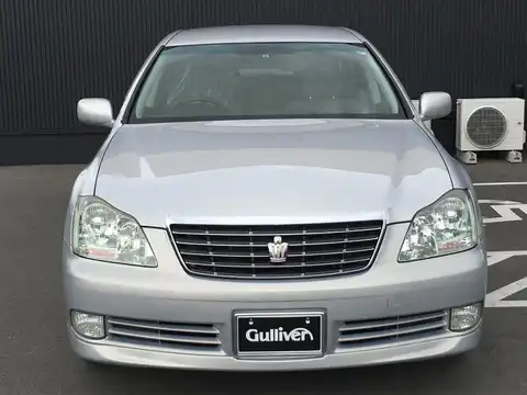 カタログ画像：クラウン （CROWN） ロイヤルサルーンｉ－Ｆｏｕｒ 2003年12月 UA-GRS183 3000cc シルバーメタリック 燃費11.4km / l フロント