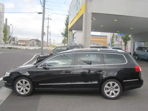 カタログ画像：パサートヴァリアント （PASSAT VARIANT） ２．０ＴＳＩ スポーツライン 2008年5月 ABA-3CCAW 2000cc ディープブラックパールエフェクト 燃費10.6km / l 外装