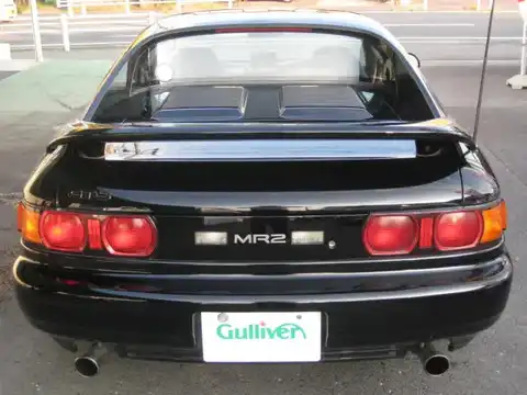 カタログ画像：ＭＲ２ （MR2） ＧＴ－Ｓ 1996年6月 E-SW20 2000cc ブラック 燃費10.6km / l バック