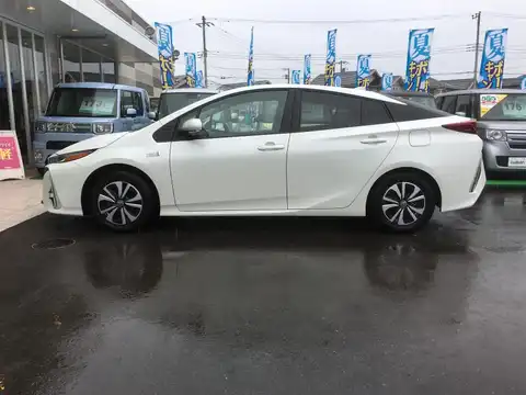 カタログ画像：プリウスＰＨＶ （PRIUS PHV） Ｓナビパッケージ 2019年5月 DLA-ZVW52 1800cc ホワイトパールクリスタルシャイン 燃費37.2km / l 外装