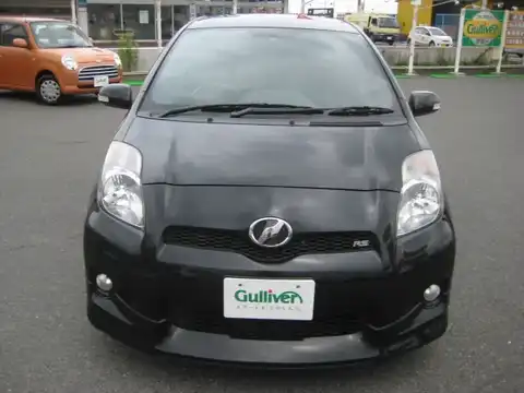 カタログ画像：ヴィッツ （VITZ） ＲＳ 2009年8月 DBA-SCP90 1300cc ブラックマイカ 燃費20.0km / l フロント