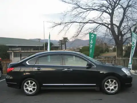 カタログ画像：ブルーバードシルフィ （BLUEBIRD SYLPHY） ２０Ｇ 2007年5月 DBA-KG11 2000cc サファイアブラック（Ｐ） 燃費16.0km / l 外装