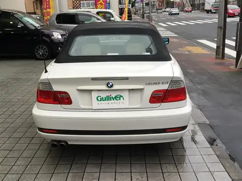 カタログ画像：３シリーズ （3 SERIES） ３３０Ｃｉカブリオーレ 2004年10月 GH-AV30 3000cc アルピン・ホワイトⅢ（ソリッド・カラー） 燃費9.2km / l バック