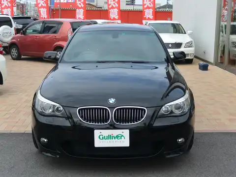 カタログ画像：５シリーズ （5 SERIES） ５３０ｉ Ｍスポーツパッケージ 2005年11月 ABA-NE30 3000cc 燃費9.0km / l フロント