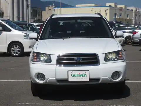 カタログ画像：フォレスター （FORESTER） Ｘ２０ タフパッケージ 2004年8月 TA-SG5 2000cc ピュアホワイト 燃費13.6km / l フロント