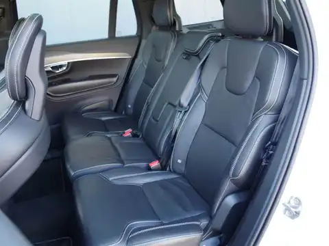 カタログ画像：ＸＣ９０ （XC90） Ｔ８ ツインエンジン ＡＷＤ エクセレンス 2018年8月 DLA-LB420XCPA 2000cc アイスホワイト 燃費13.7km / l バック