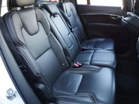カタログ画像：ＸＣ９０ （XC90） Ｔ８ ツインエンジン ＡＷＤ エクセレンス 2018年8月 DLA-LB420XCPA 2000cc アイスホワイト 燃費13.7km / l バック