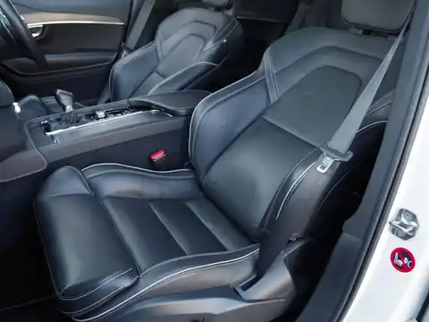 カタログ画像：ＸＣ９０ （XC90） Ｔ８ ツインエンジン ＡＷＤ エクセレンス 2018年8月 DLA-LB420XCPA 2000cc アイスホワイト 燃費13.7km / l フロント