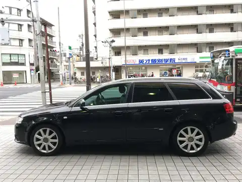 カタログ画像：Ａ４アバント （A4 AVANT） ２．０ 2005年9月 GH-8EALT 2000cc ファントムブラックパールエフェクト 燃費10.8km / l 外装