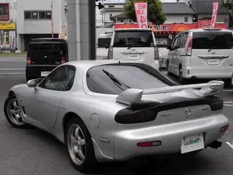 カタログ画像：ＲＸ－７ （RX-7） タイプＲバサースト 2001年12月 GF-FD3S 1400cc サンライトシルバーメタリック 燃費8.1km / l バック