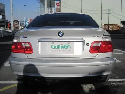 カタログ画像：３シリーズ （3 SERIES） ３２５ｉ Ｍスポーツ 2000年11月 GH-AV25 2500cc チタン・シルバー（メタリックカラー） 燃費9.4km / l バック